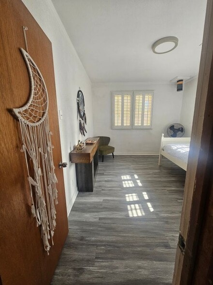 Building Photo - 12753 E Ave V 14