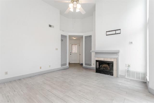 Building Photo - 4124 Hollow Oak Dr