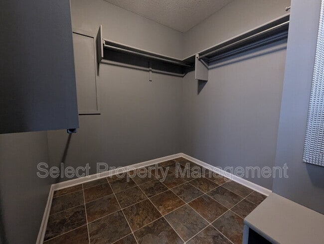 Building Photo - 5201 Willman Ln