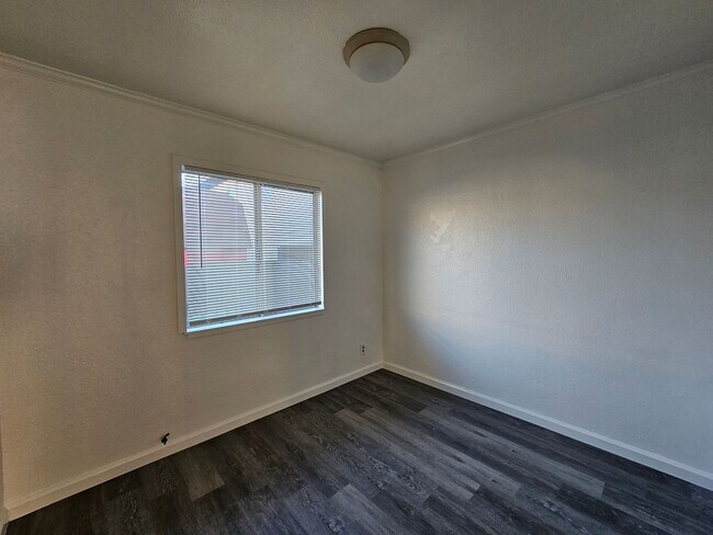 Building Photo - 20th Street