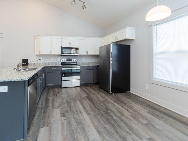 Building Photo - 1115 W Rangeview Cir