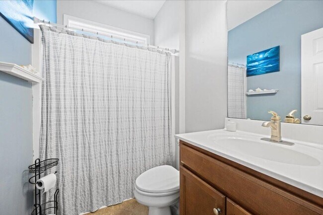 Building Photo - 421 Brawley Dr