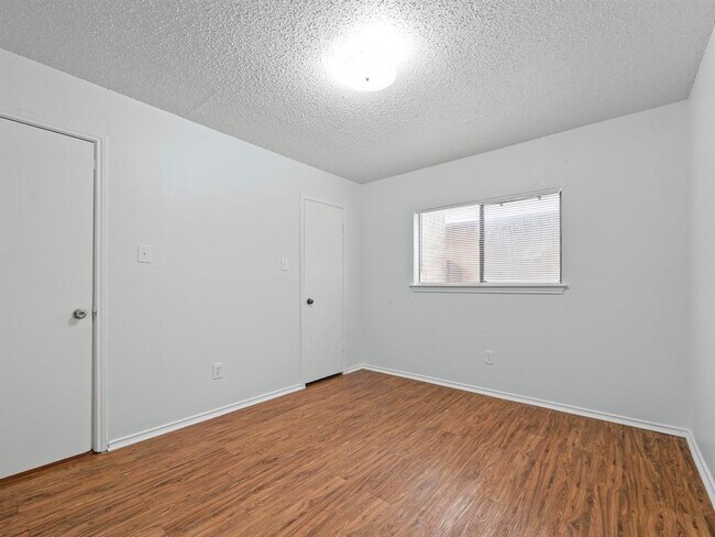 Building Photo - 1816 Rawhide Loop