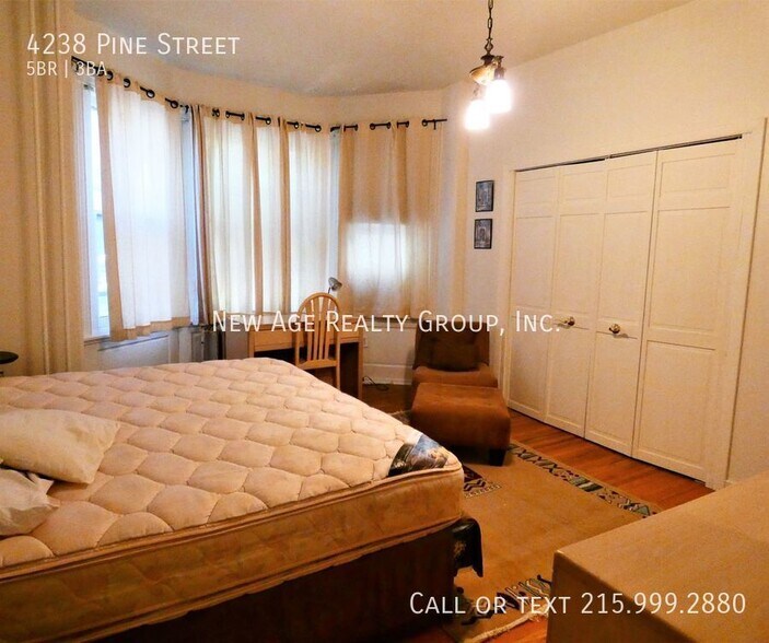 Building Photo - 4238 Pine St