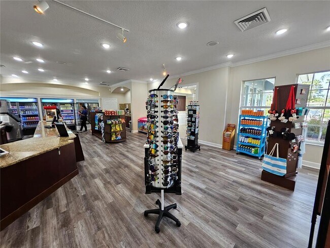 Building Photo - 2307 Butterfly Palm Way