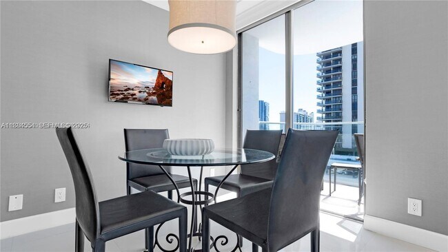 Building Photo - 19707 Turnberry Way