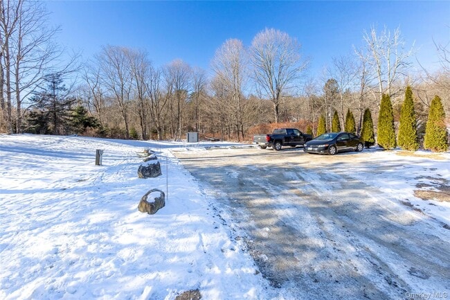 Building Photo - 33 Holmes Rd