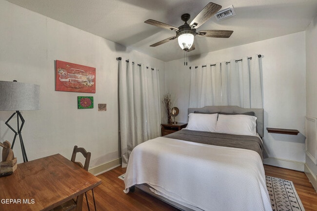 Building Photo - 2901 Grant Ave