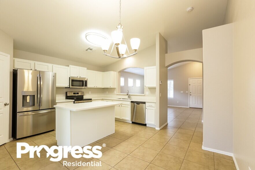 Building Photo - 10974 W Manzanita Dr