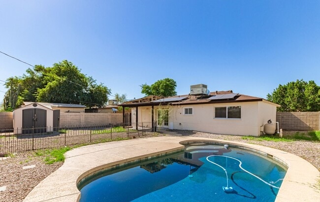 Building Photo - 12613 N 29th Ave