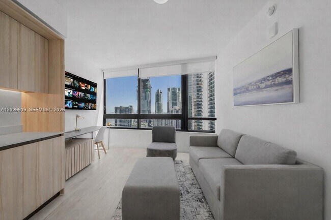 Building Photo - 225 N Miami Ave
