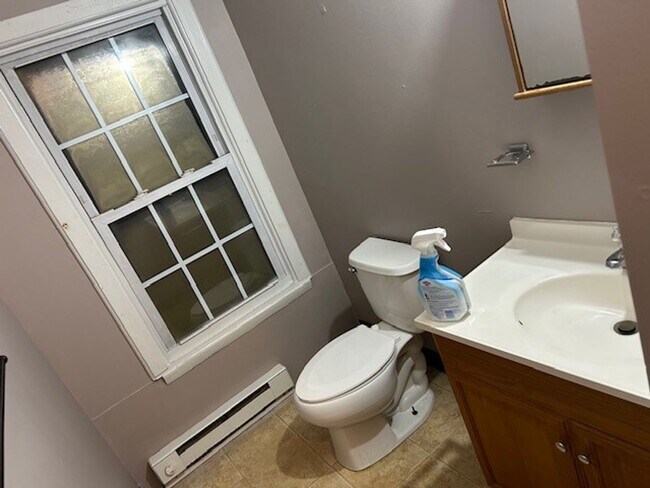 Building Photo - 6 E High St