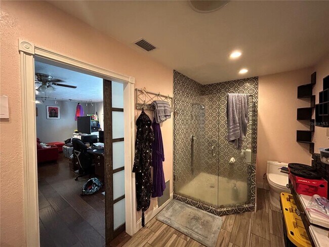 Building Photo - 608 SW 80th Blvd