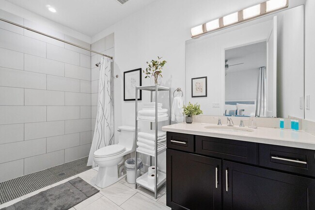 Building Photo - 17868 Limestone Creek Rd