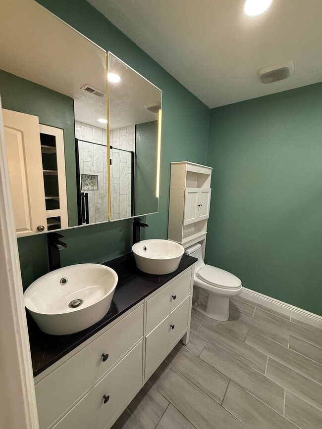 Building Photo - 102 Kristi Ann Ct