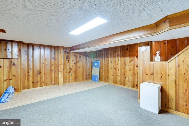 Building Photo - 5513 Chillum Pl NE