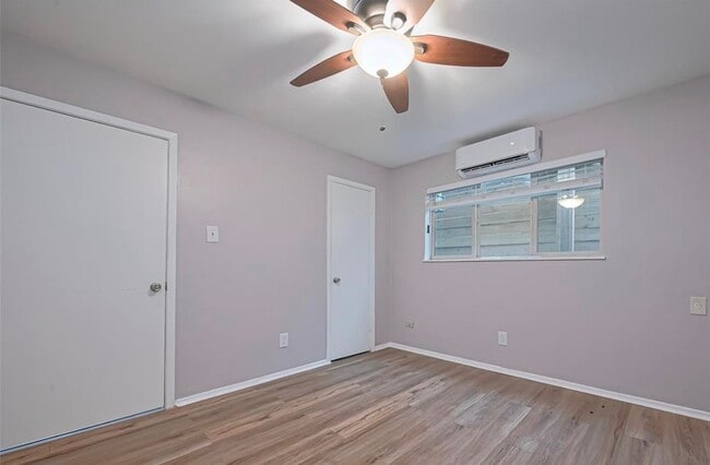 Building Photo - 1802 Fairview St