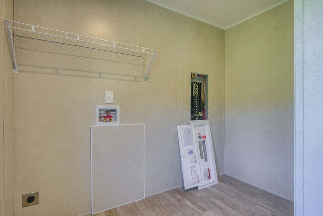 Building Photo - 1118 Old Tar Landing Rd