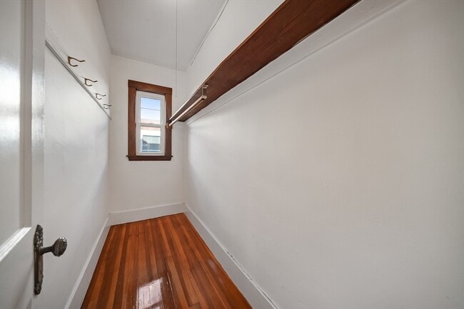 Building Photo - 95 Auckland St