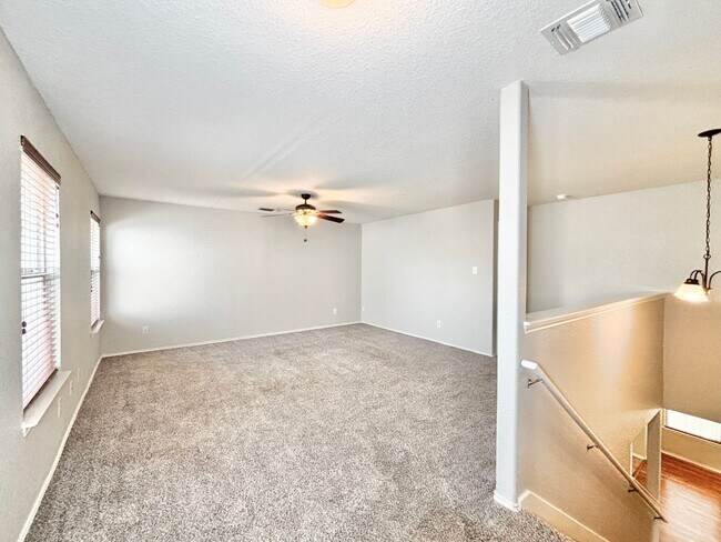 Building Photo - Beautiful 4 Bedroom Home in Inwood Place!