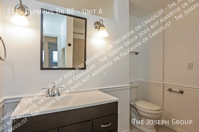 Building Photo - 3315 Olympus Dr NE