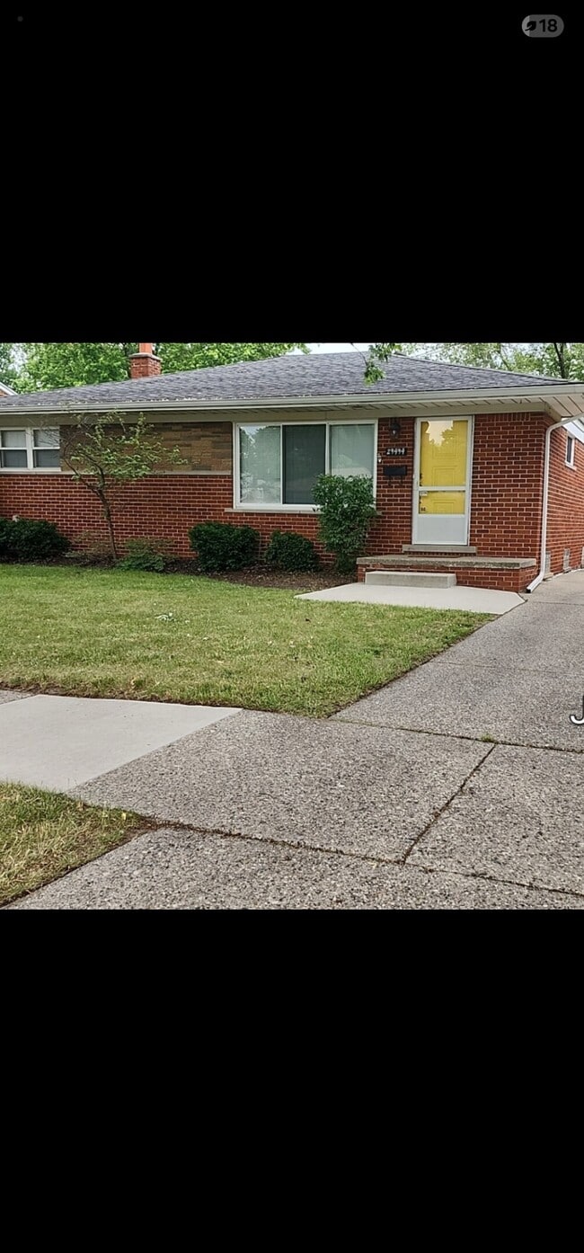 Primary Photo - 29494 Herbert St