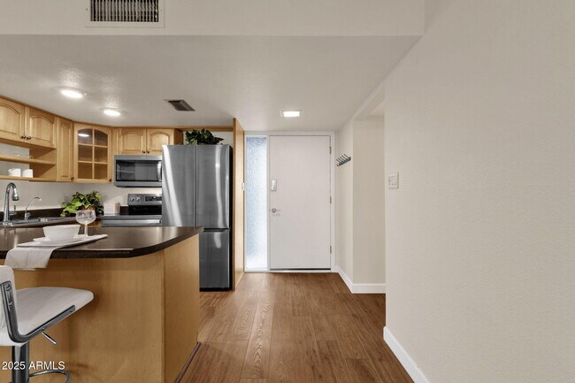 Building Photo - 16819 E Gunsight Dr