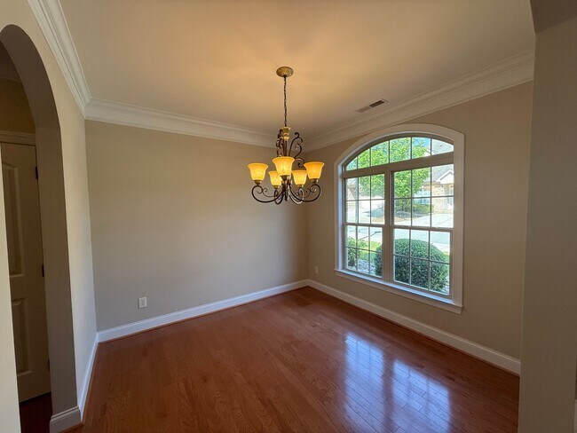 Building Photo - For Rent NOW!!