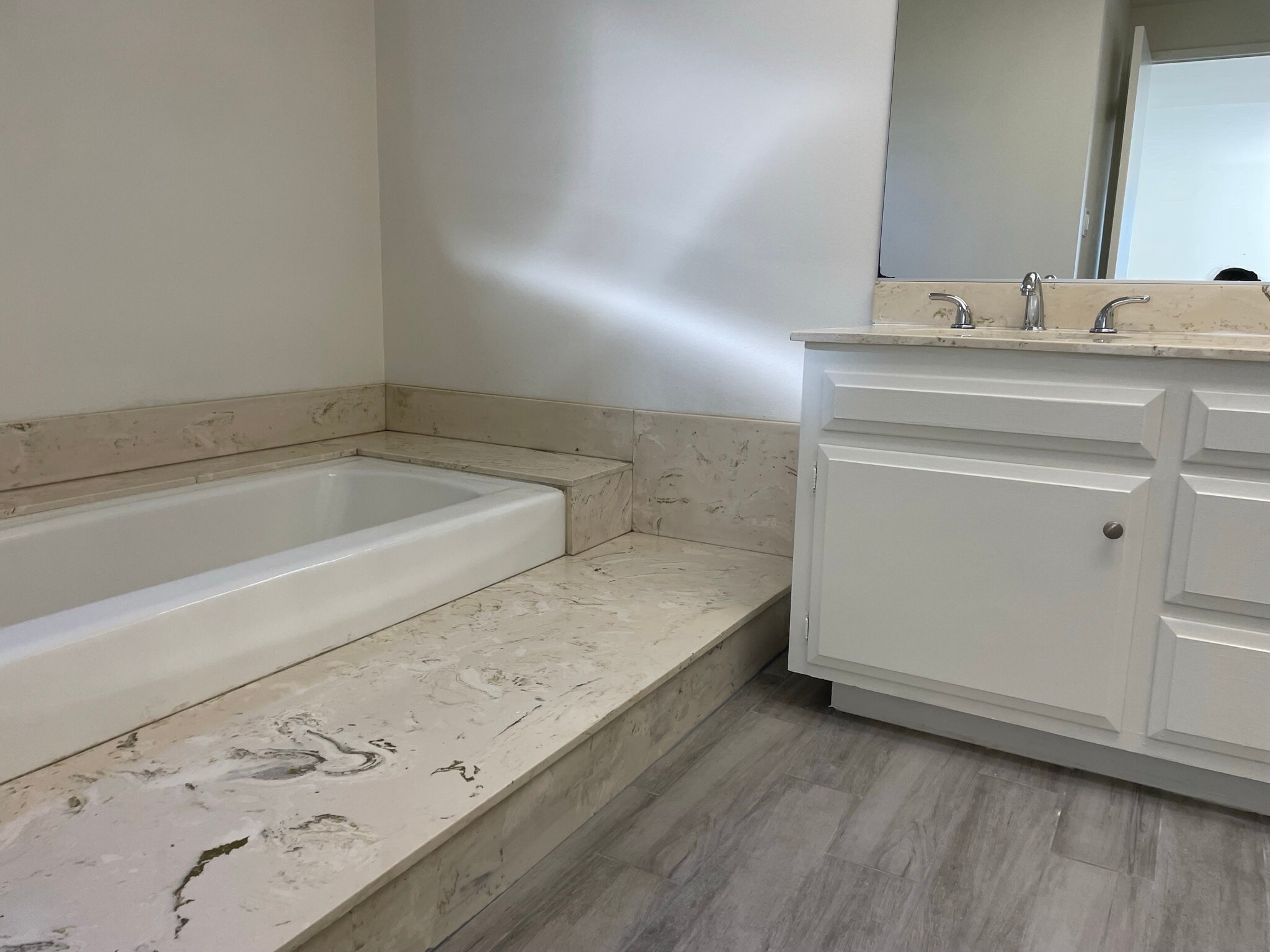 Master Bath - 6052 Pat Ave