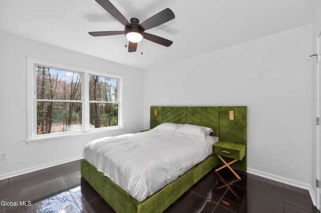 Building Photo - 622 Acland Blvd