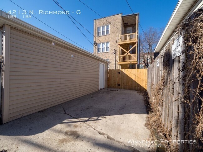 Building Photo - 4213 N. Richmond-G