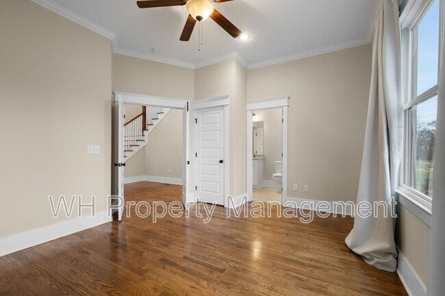 Building Photo - 311B 54th Ave N