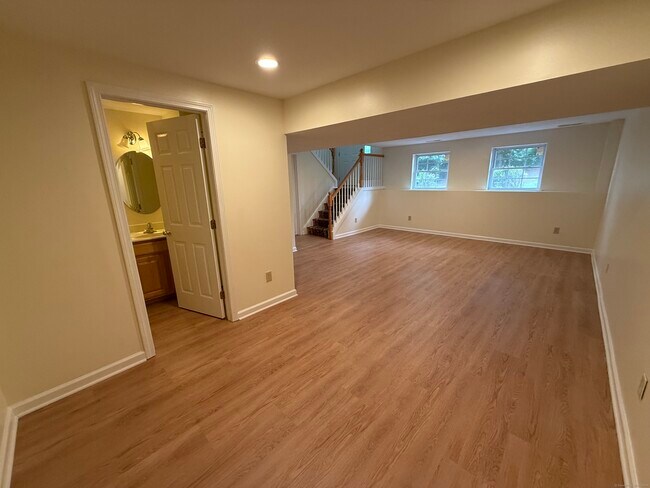 Building Photo - 183 Osborn Rd