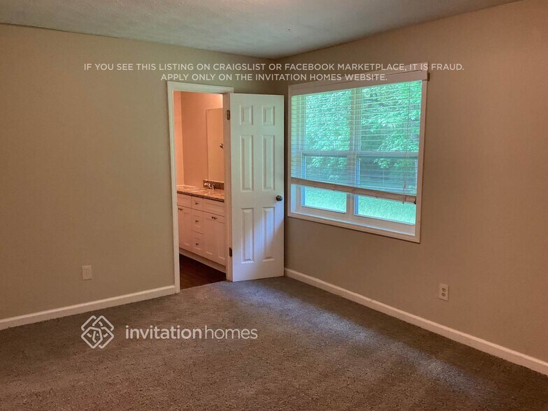 Building Photo - 3080 Palomino Dr