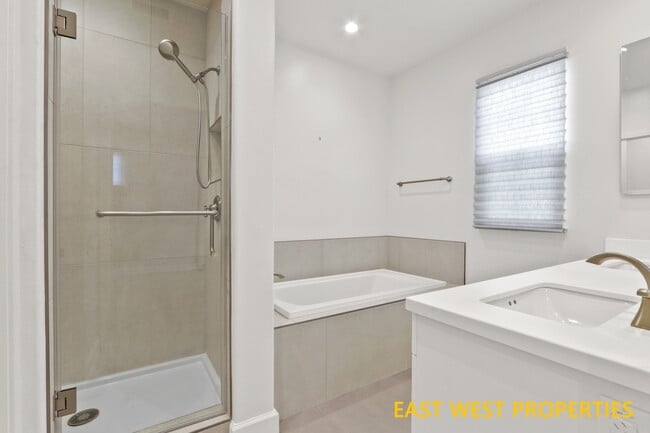 Building Photo - 136 Falcon Rdg