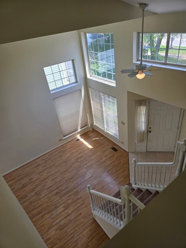 Building Photo - 2135 Feldott Ln
