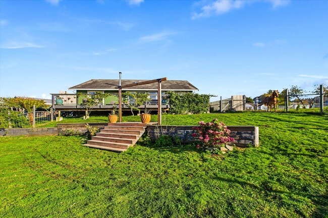 Building Photo - Custom Home on Property just outside of Eureka!