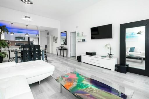 Building Photo - 3725 S Ocean Dr