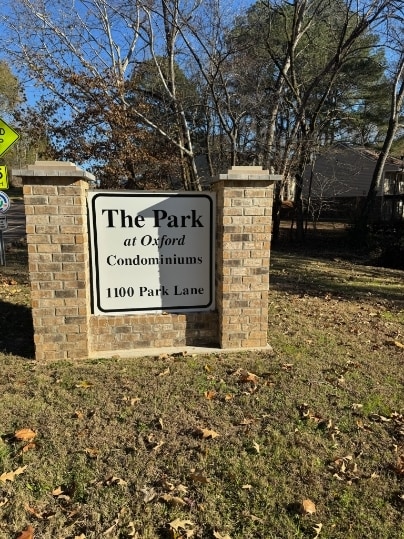 Building Photo - 806 Park Lane