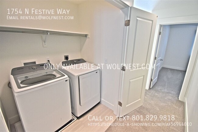 Building Photo - 1754 N Festive Wy