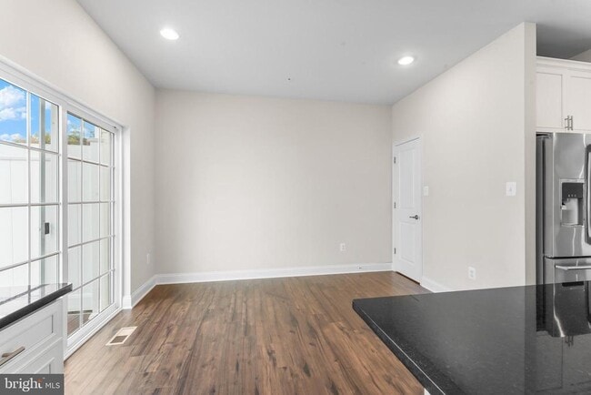 Building Photo - 8418 Kendall Ct
