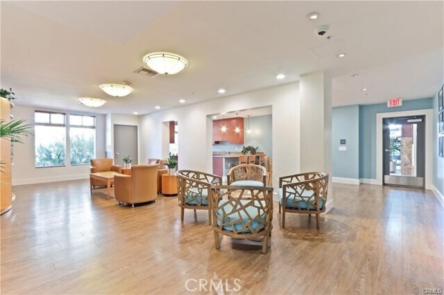 Building Photo - 388 E Ocean Blvd