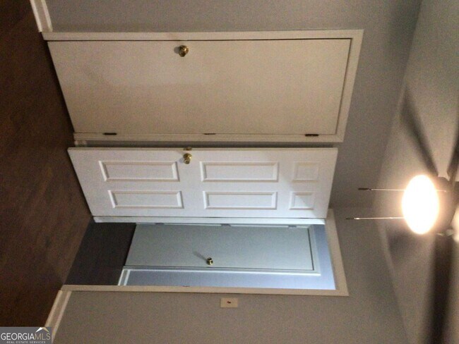 Building Photo - 5826 Simone Dr