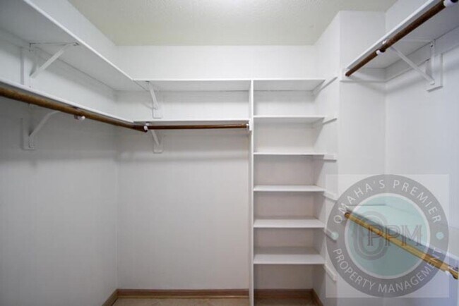 Building Photo - Beautiful and Spacious 3 Bd/3Ba with finished basement