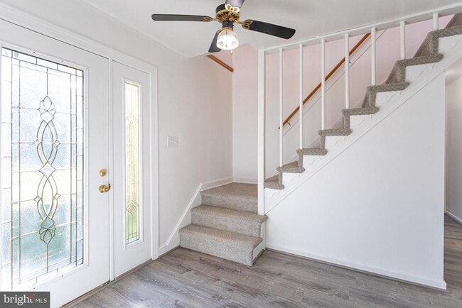 Building Photo - 4203 Lyons St