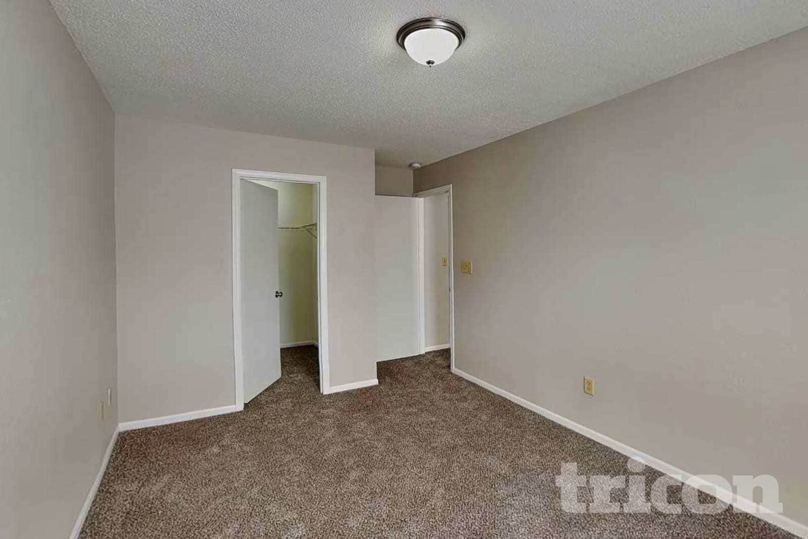 Building Photo - 4244 Village Trace Dr