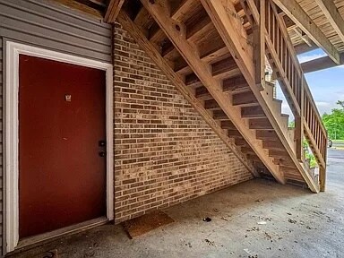 Building Photo - 1207 University Ter