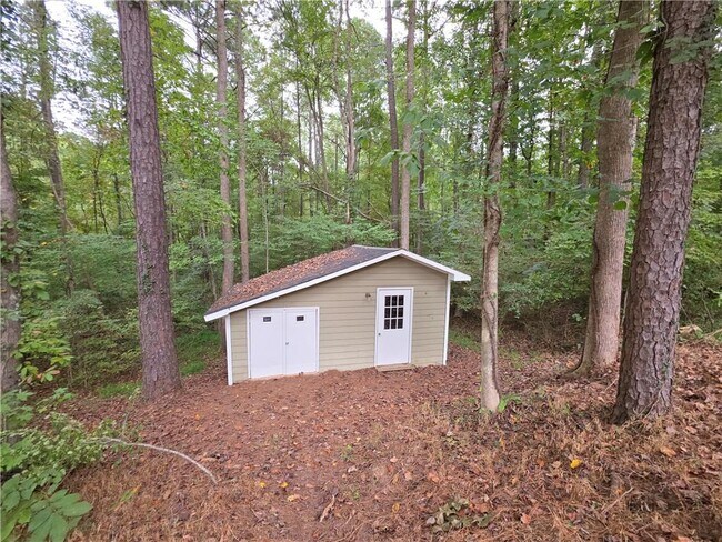 Building Photo - 570 Remington Ln