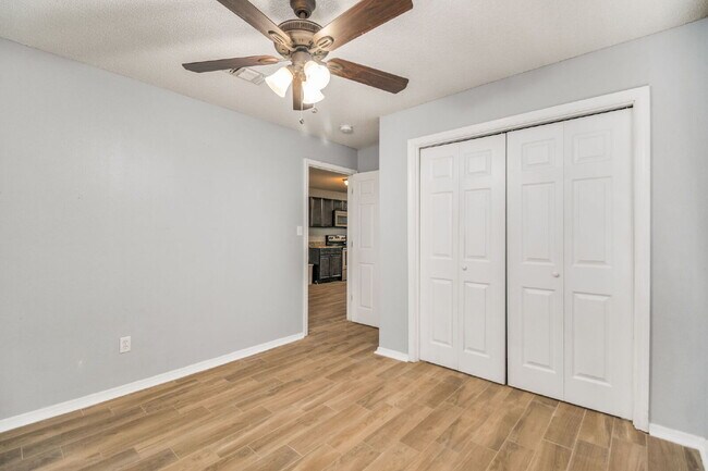 Building Photo - Charming 3-Bedroom Home Near Downtown Pensacola