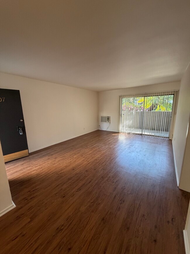 Building Photo - 267 S Madison Ave